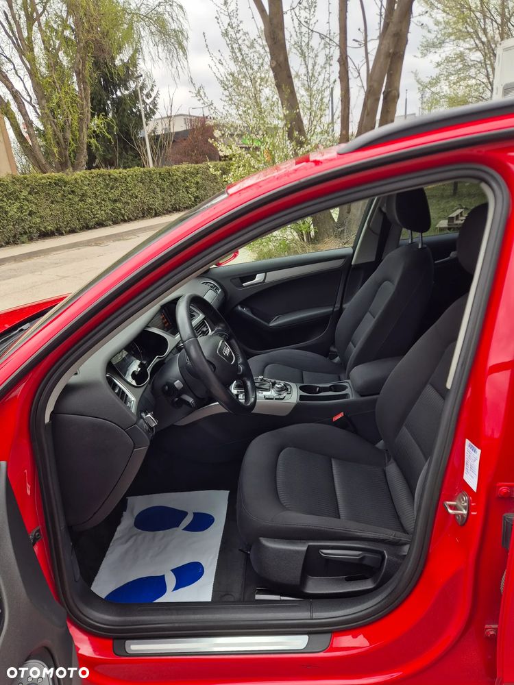 Audi A4 Avant 2.0 TDI DPF clean diesel multitronic Attraction - 14