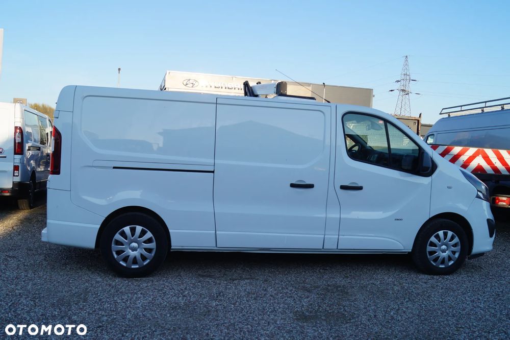 Opel Vivaro - 10