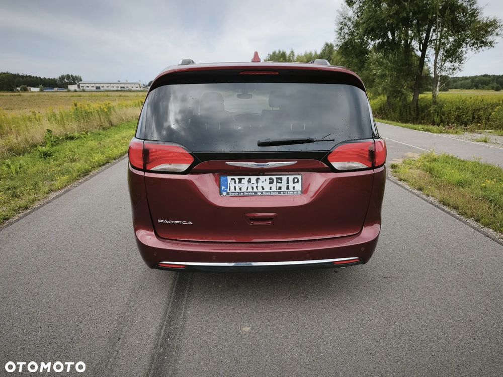 Chrysler Pacifica - 7