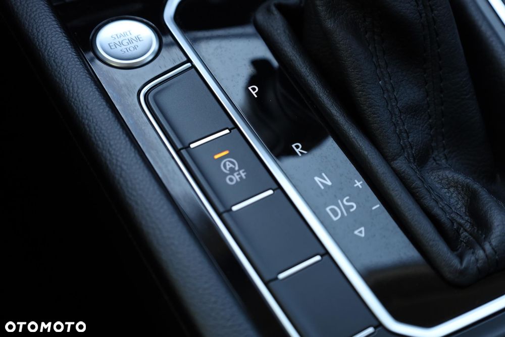 Volkswagen Passat 2.0 TDI EVO Business DSG - 32