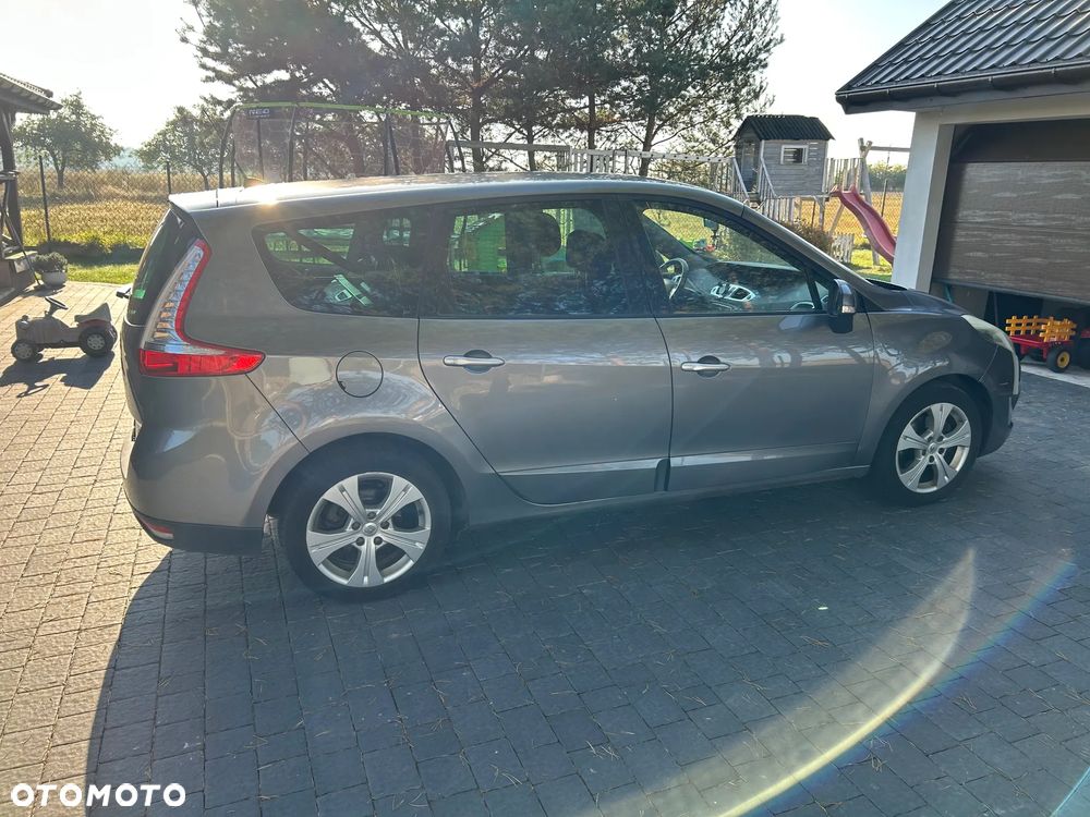 Renault Grand Scenic 1.9 dCi FAP Exception - 10