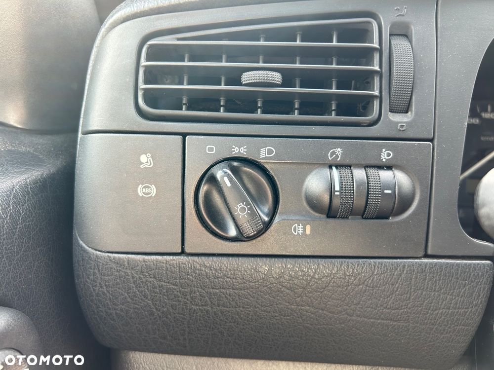 Volkswagen Golf Cabrio - 10
