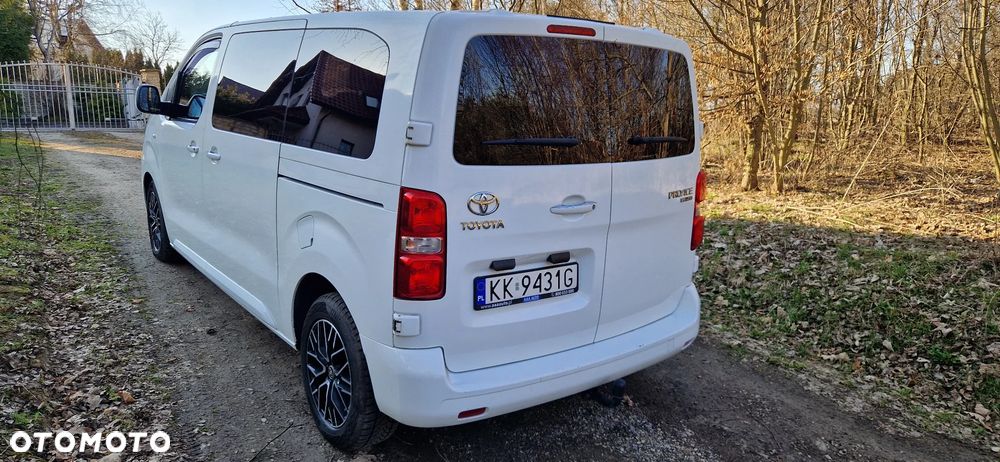 Toyota ProAce Kombi D-4D Medium 2,8t - 4