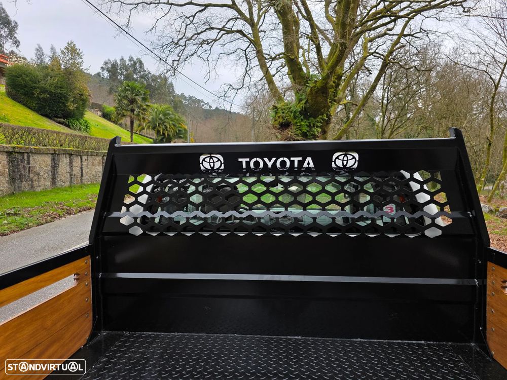 Toyota Hilux 4x4 Extra Cab Sol - 11