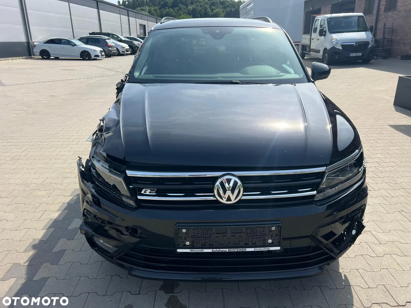 Volkswagen Tiguan - 2