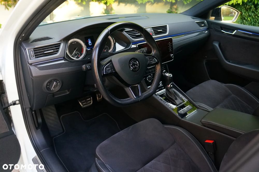 Skoda Superb 2.0 TDI 4x4 DSG SportLine - 21