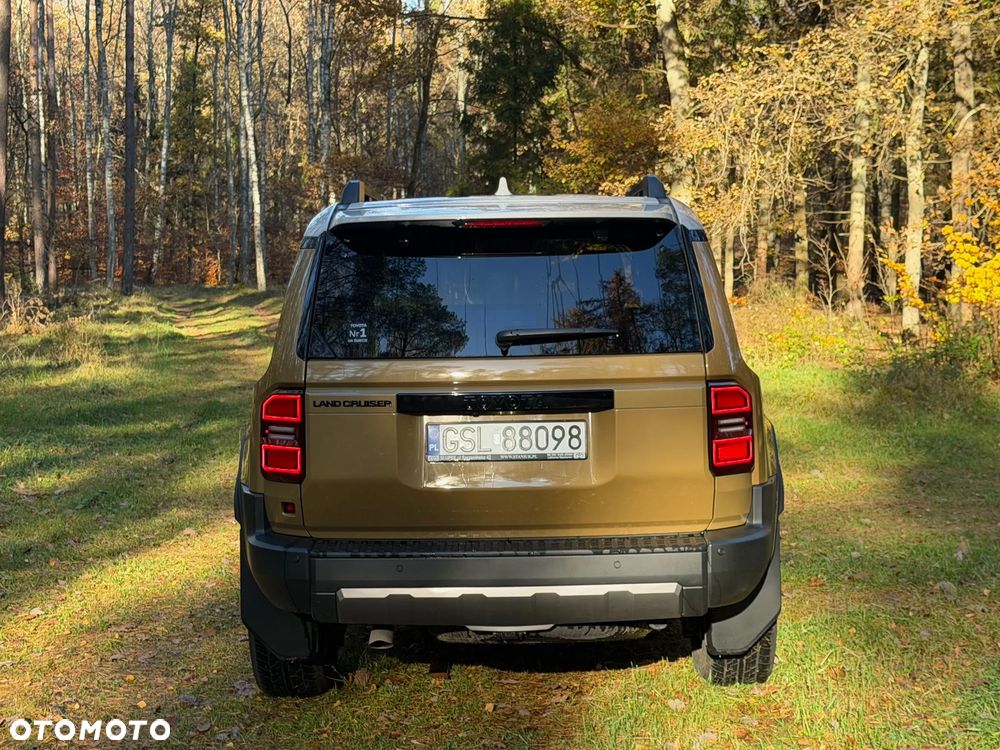 Toyota Land Cruiser - 33