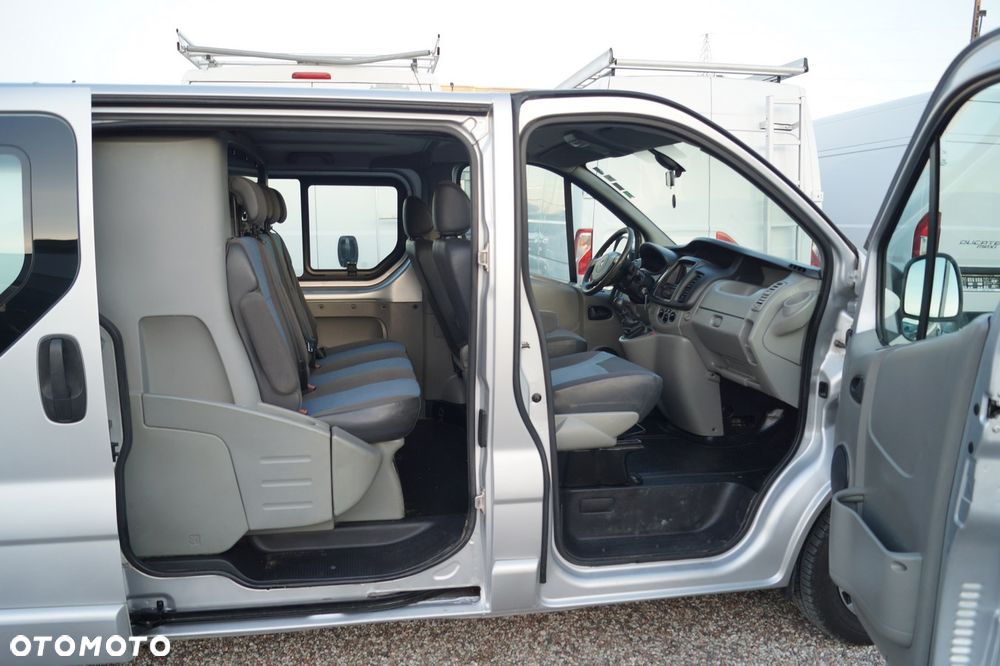 Renault Trafic - 23