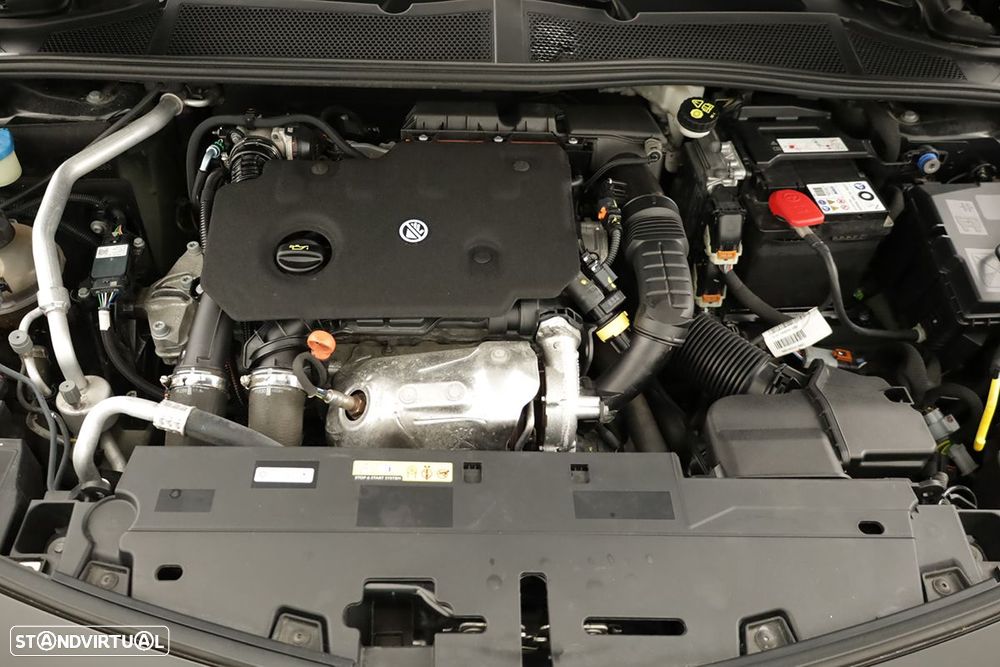 Opel Astra 1.5 D Elegance - 24