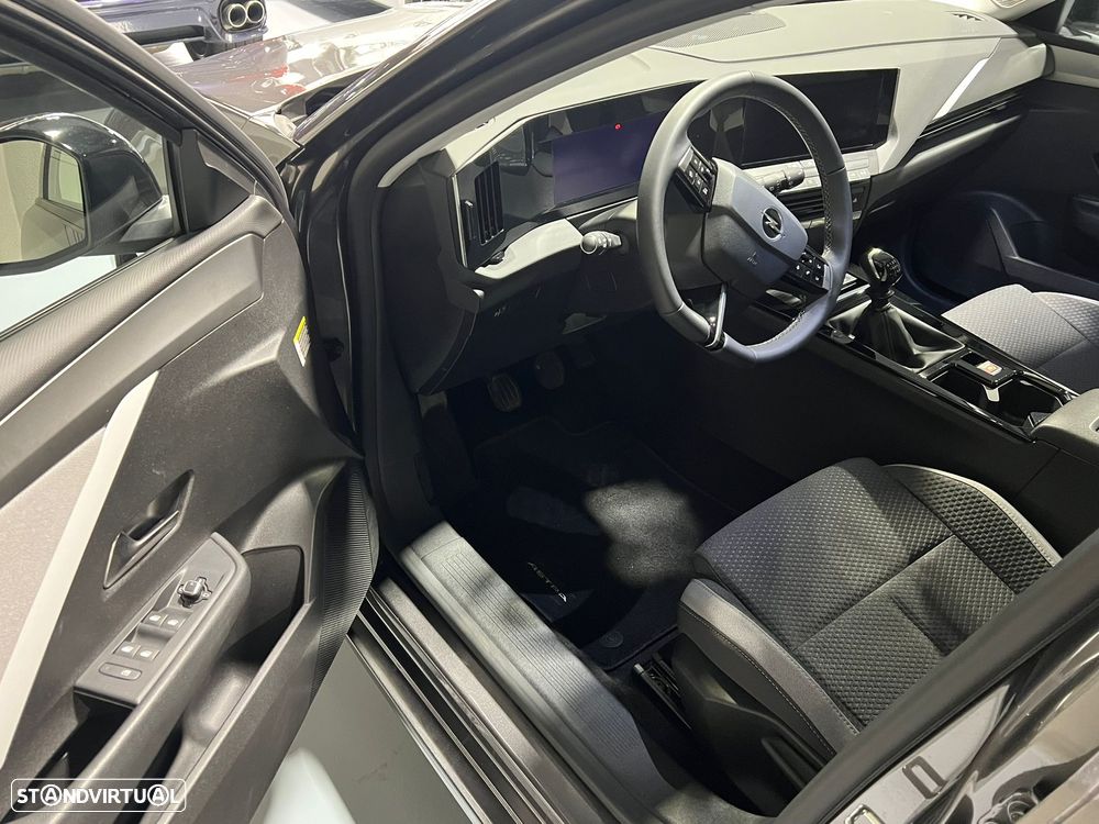 Opel Astra 1.2 T Edition - 13