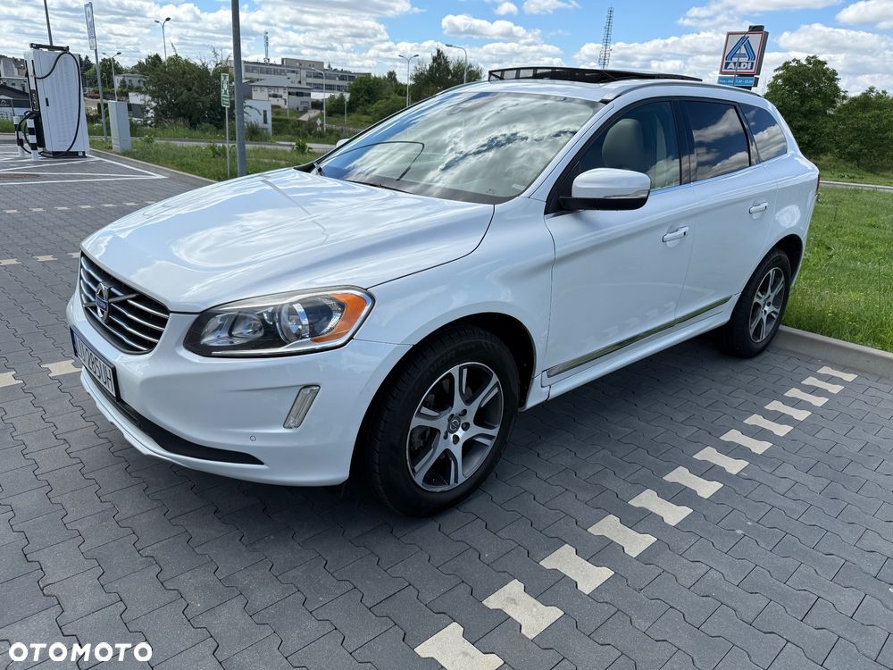 Volvo XC 60 T6 AWD Momentum - 2