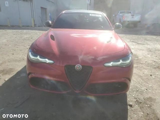 Alfa Romeo Giulia 2.9 Bi Turbo V6 Quadrifoglio - 9
