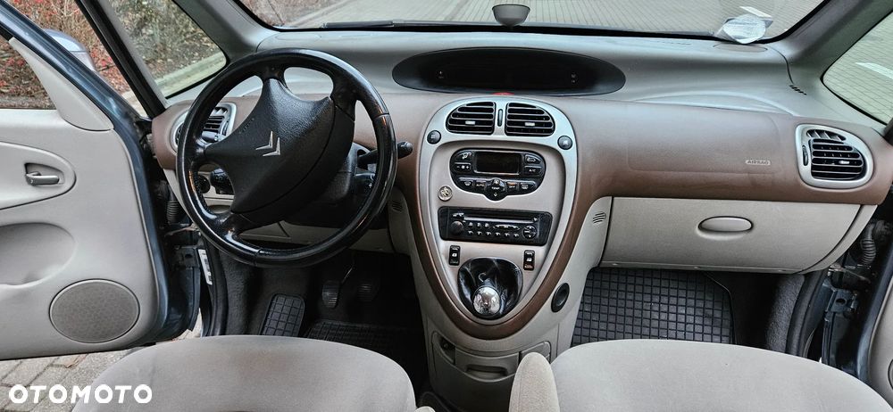 Citroën Xsara Picasso 1.6 HDI Exclusive - 20