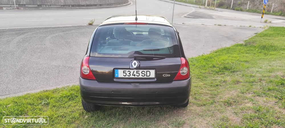 Renault Clio 1.2 16V Privilège - 6