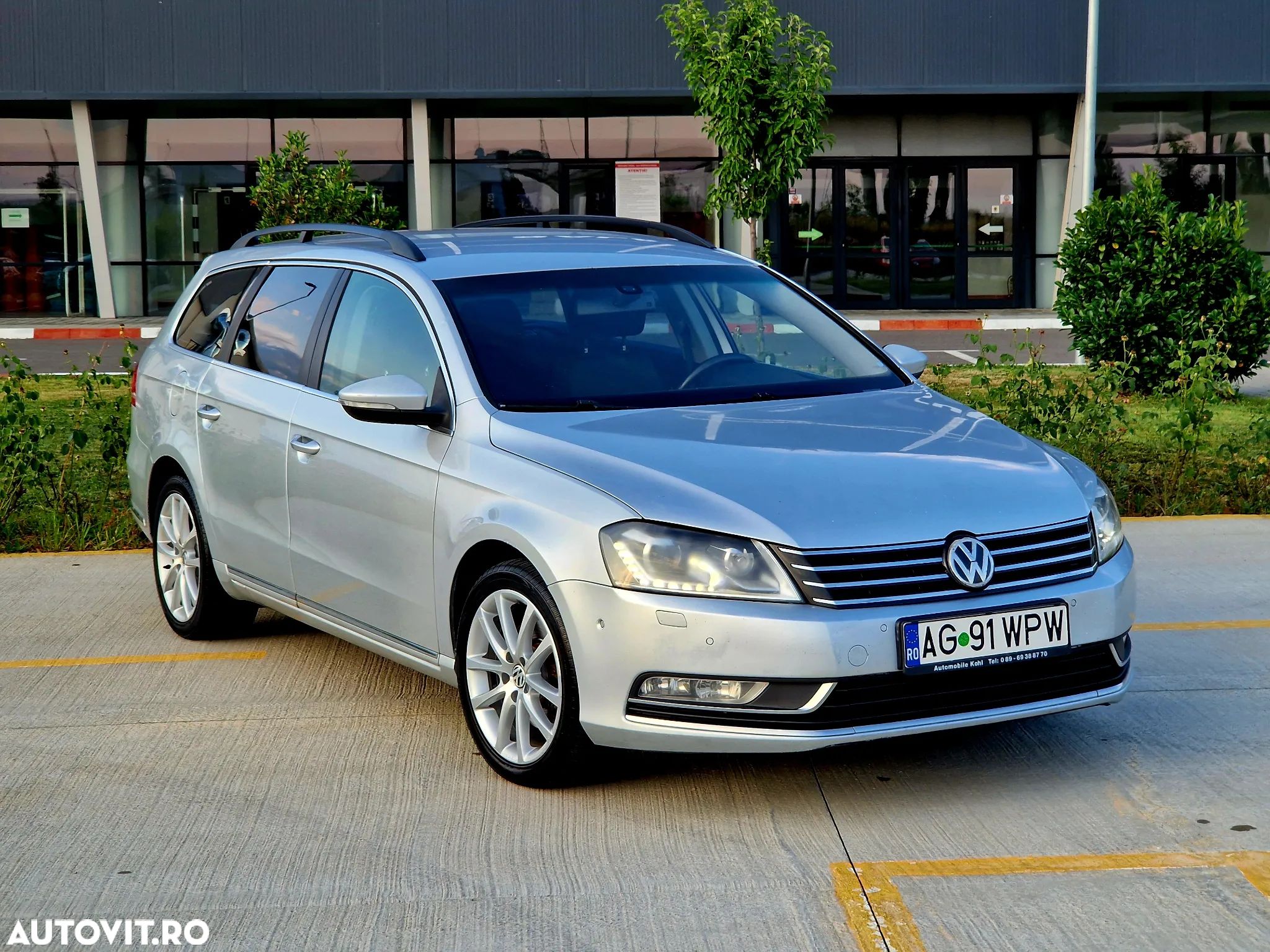 Volkswagen Passat - 1