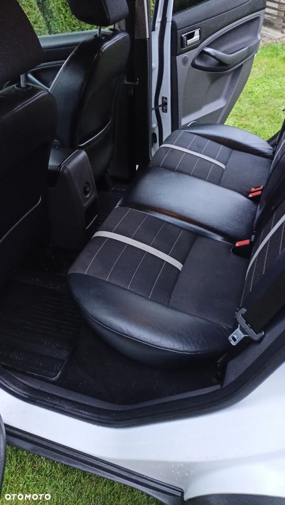 Ford Kuga 2.0 TDCi 4WD Titanium Plus - 11