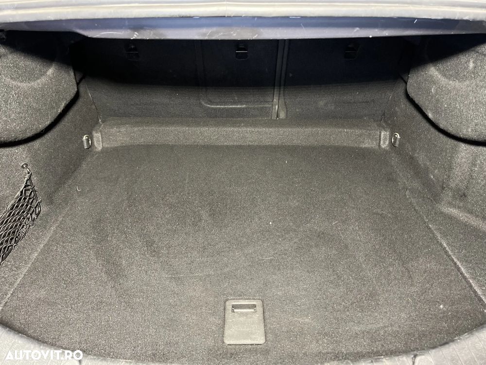Mercedes-Benz CLA 180 7G-DCT Urban - 15