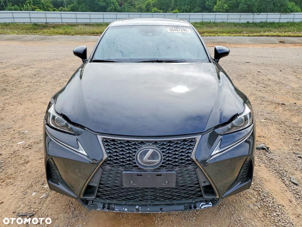 Lexus IS - 5
