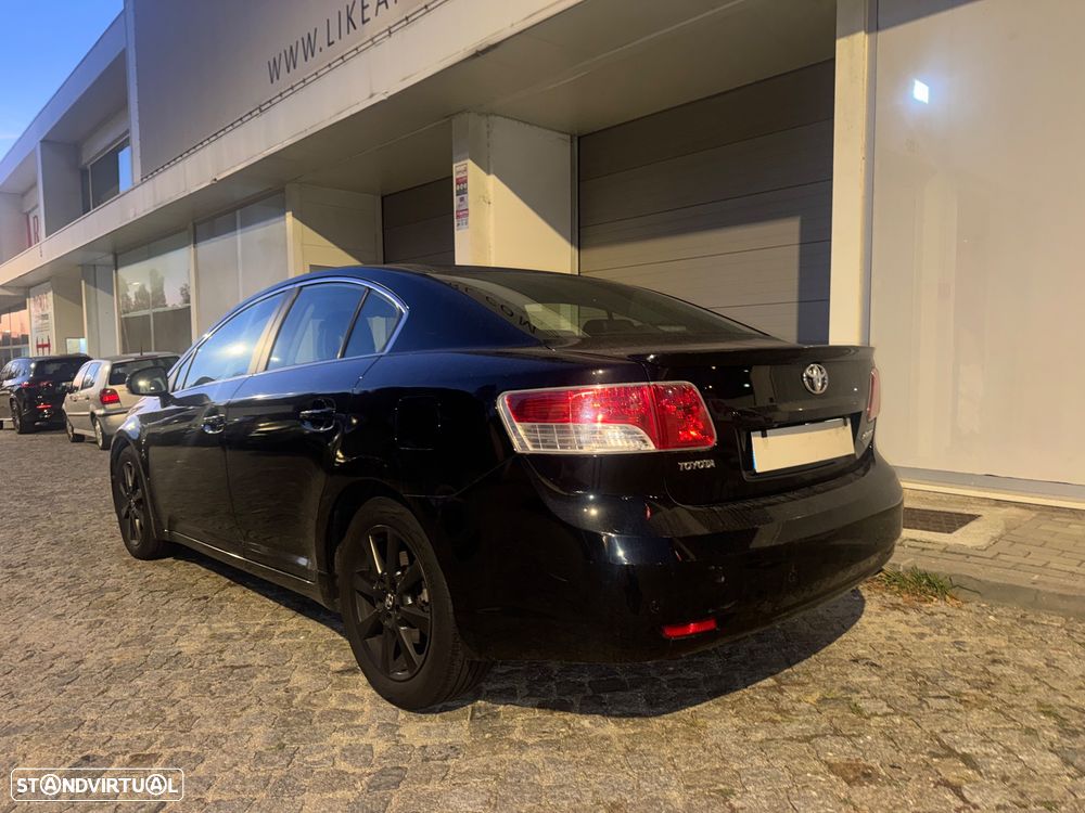 Toyota Avensis - 2