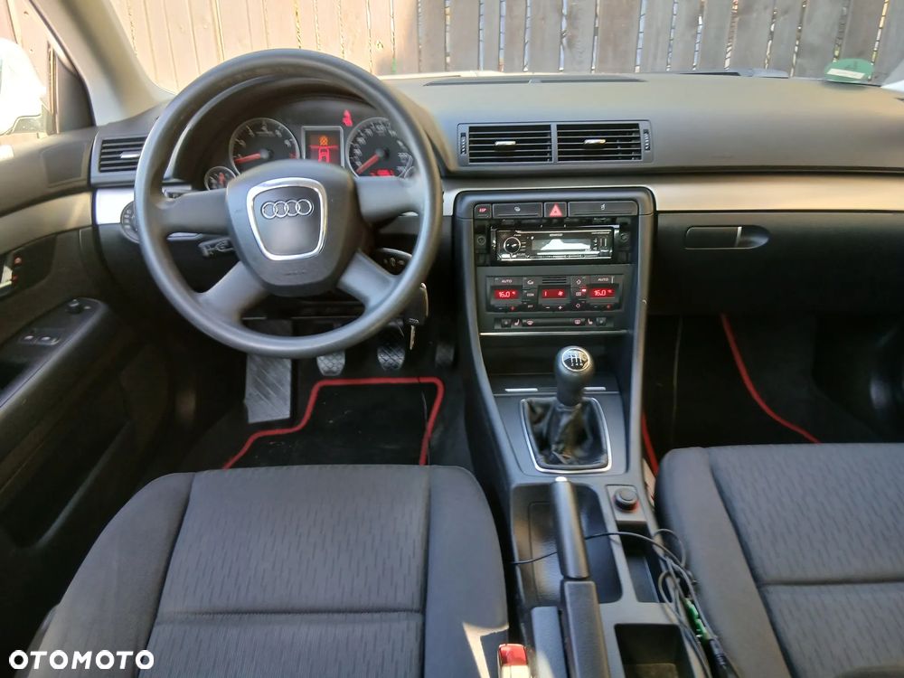 Audi A4 Limousine - 18