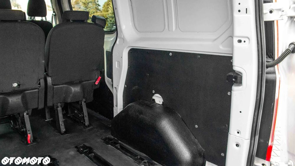 Ford Tourneo Custom 300 L1H1 VA Trend - 32