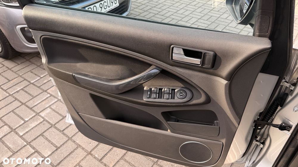 Ford C-MAX 1.8 Ghia - 14