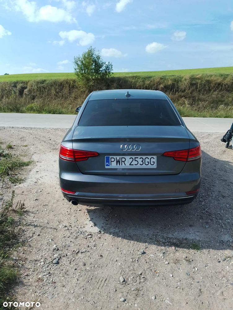 Audi A4 Limousine - 5