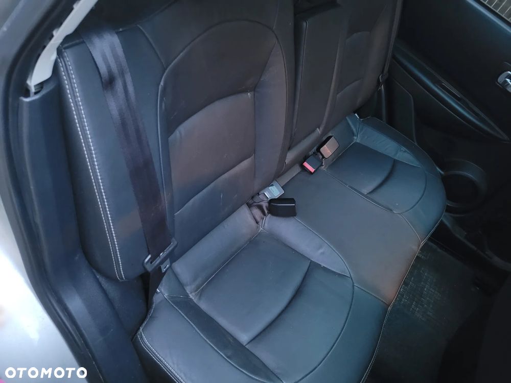 Nissan Qashqai 2.0 dCi DPF tekna - 11