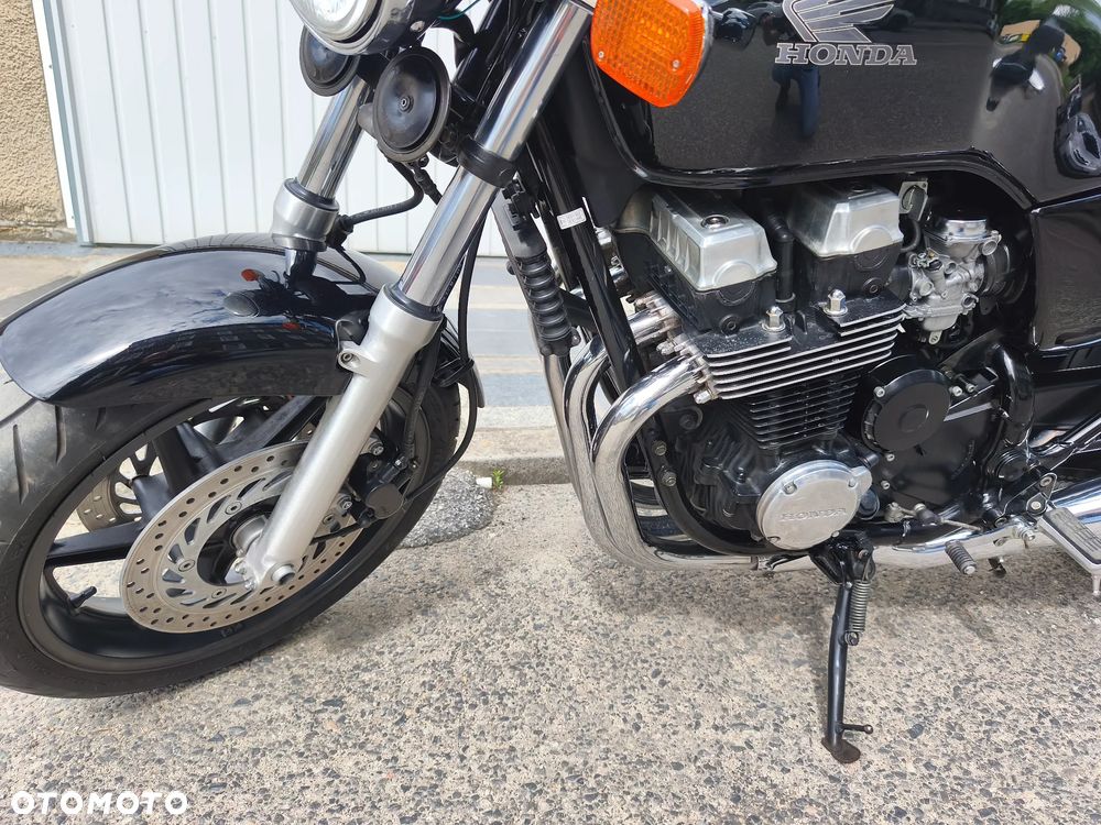 Honda CB - 16
