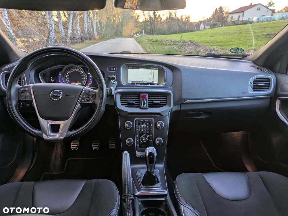 Volvo V40 T2 RDesign - 11