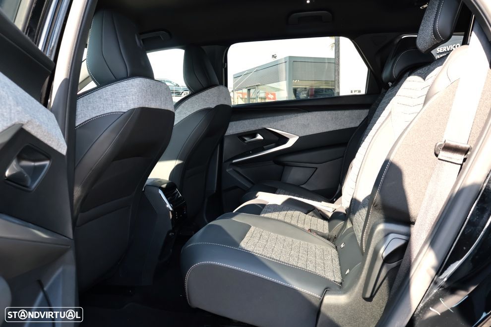 Peugeot 5008 1.2 Hybrid Allure e-DCS6 - 18