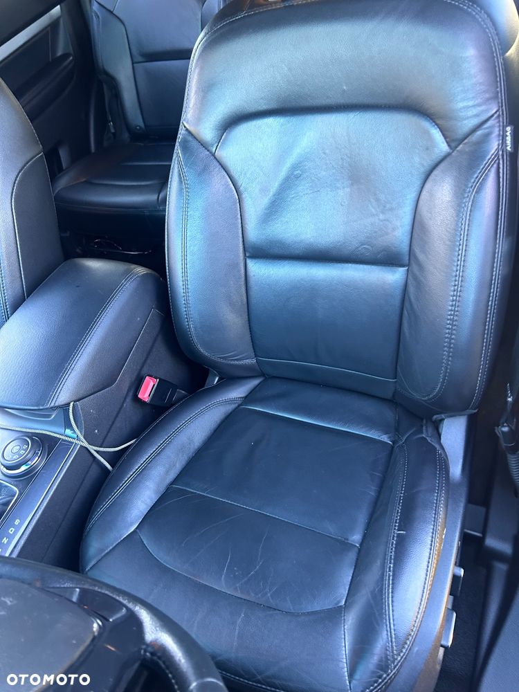 Ford Explorer - 16