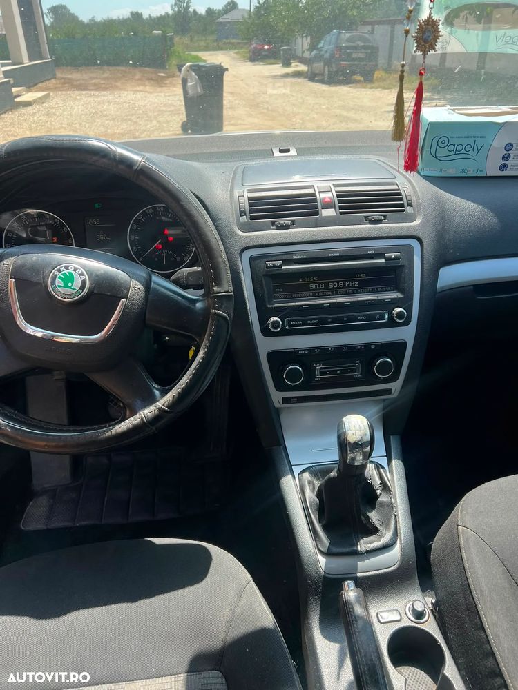 Skoda Octavia 1.6 TDI ELEGANCE - 2