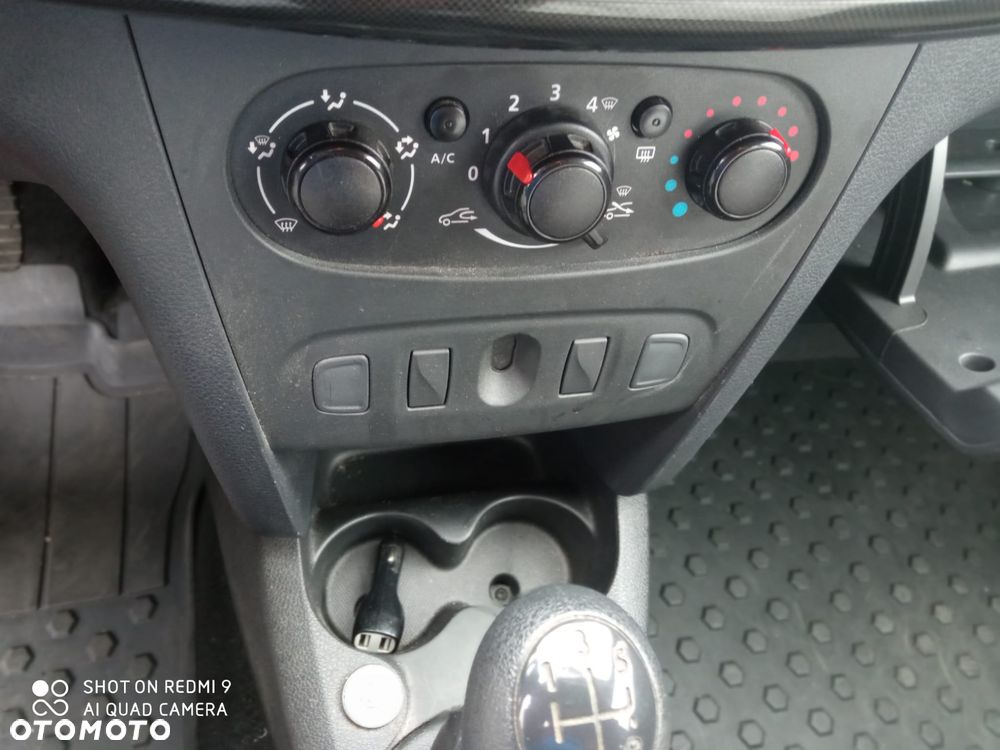 Dacia Sandero - 16