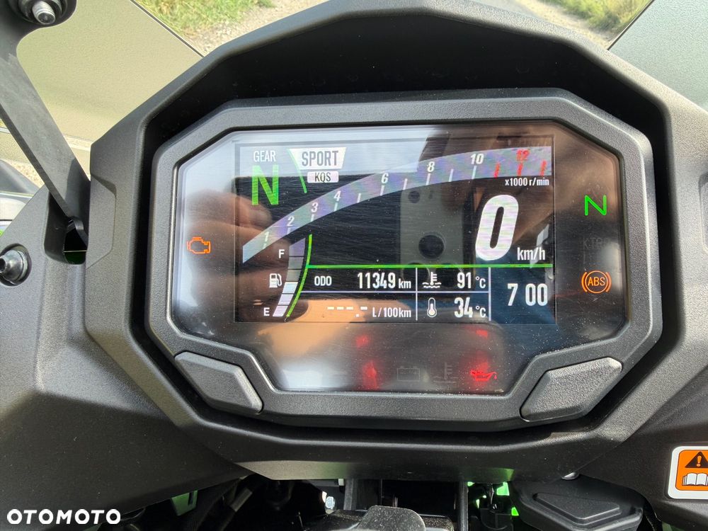 Kawasaki Ninja 1000 SX - 12