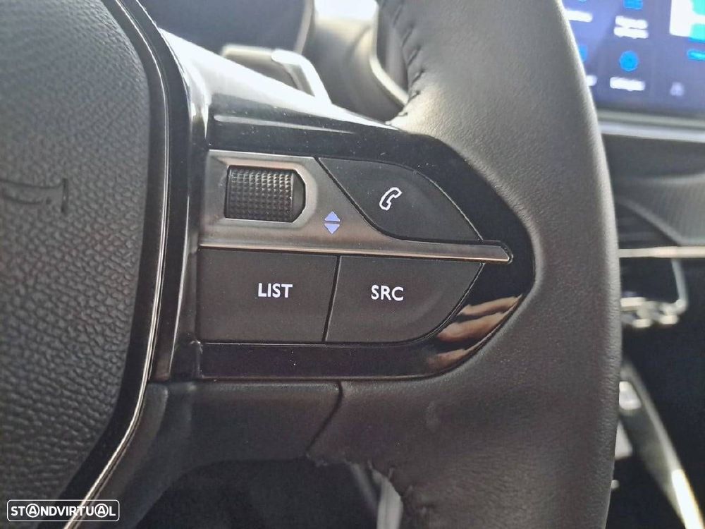 Peugeot 2008 1.2 Hybrid Allure e-DCS6 - 17