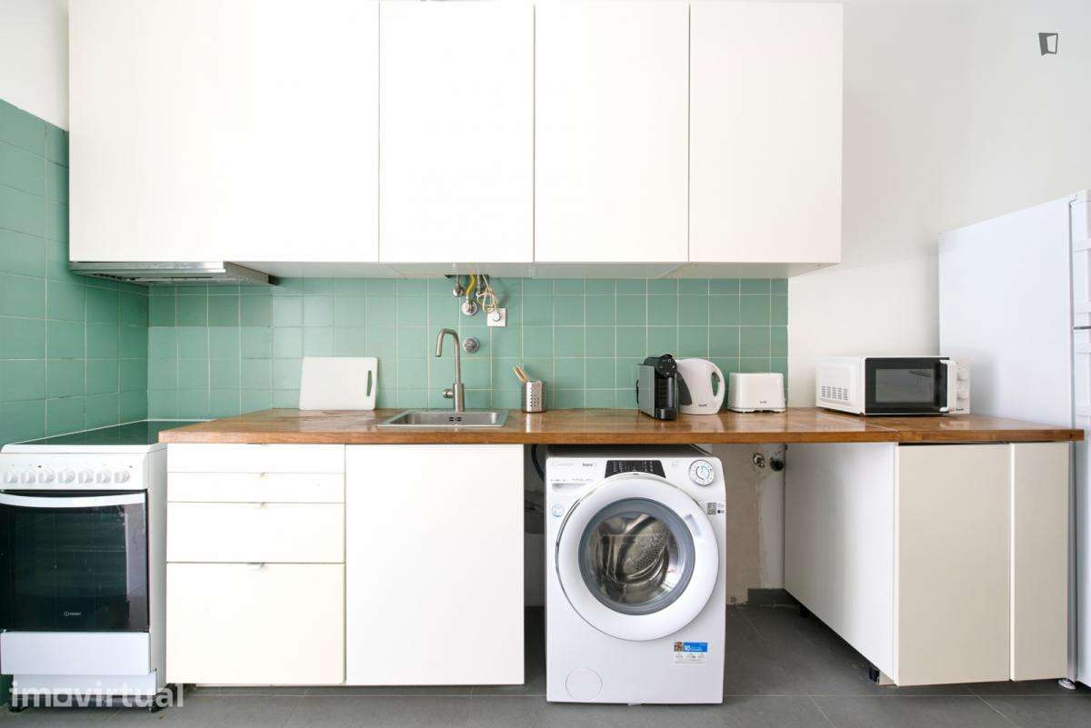 Quarto - localizado em Entrecampos Lisbon - Grande imagem: 2/22