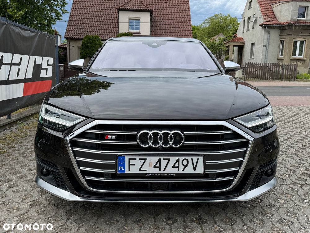 Audi S8 - 3