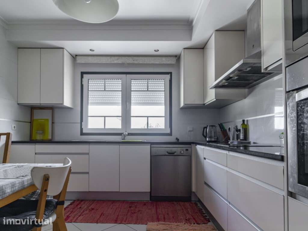 Moradia T3+1 nos Carritos - Conforto, Espaço e Luz Natural | Figuei... - Grande imagem: 4/27