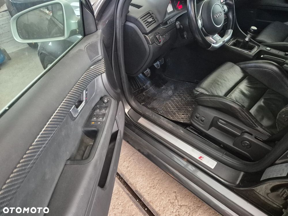 Audi RS4 Avant Avant - 8