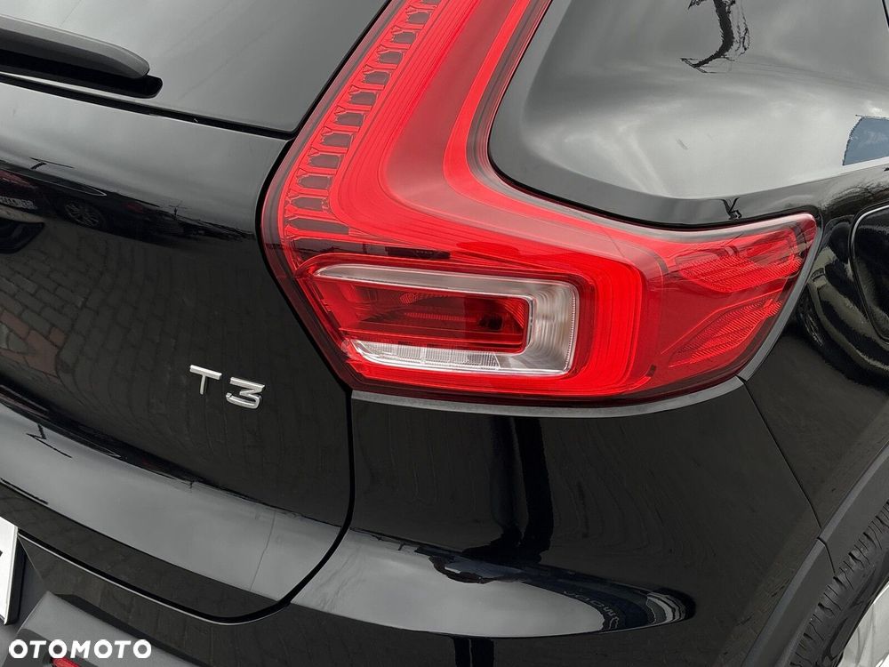 Volvo XC 40 T3 Momentum Pro - 27