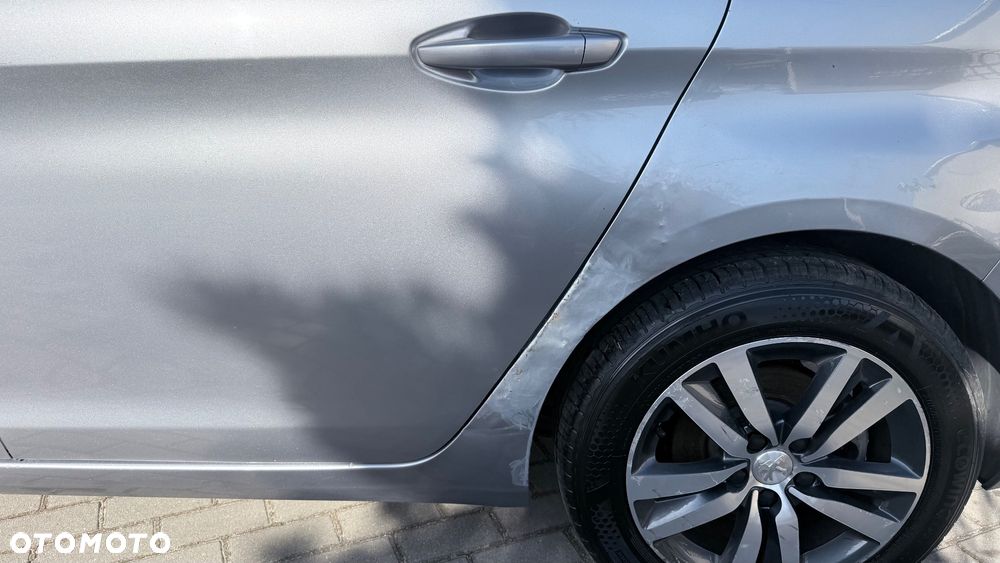 Peugeot 308 BlueHDi 130 EAT8 Stop & Start Allure - 19