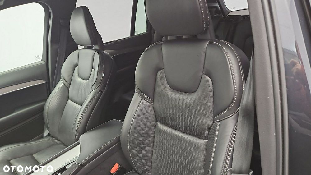 Volvo XC 90 T8 AWD Plug-In Hybrid R-Design 7os - 11