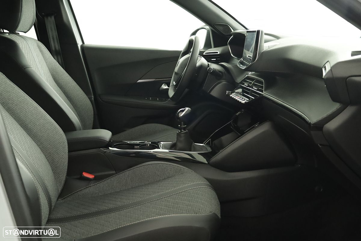 Peugeot 2008 1.2 PureTech Allure - 20