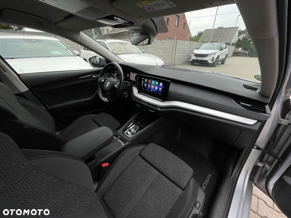 Skoda Octavia 2.0 TDI Selection DSG - 20