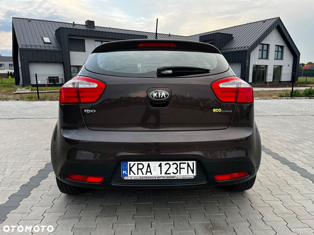 Kia Rio - 8