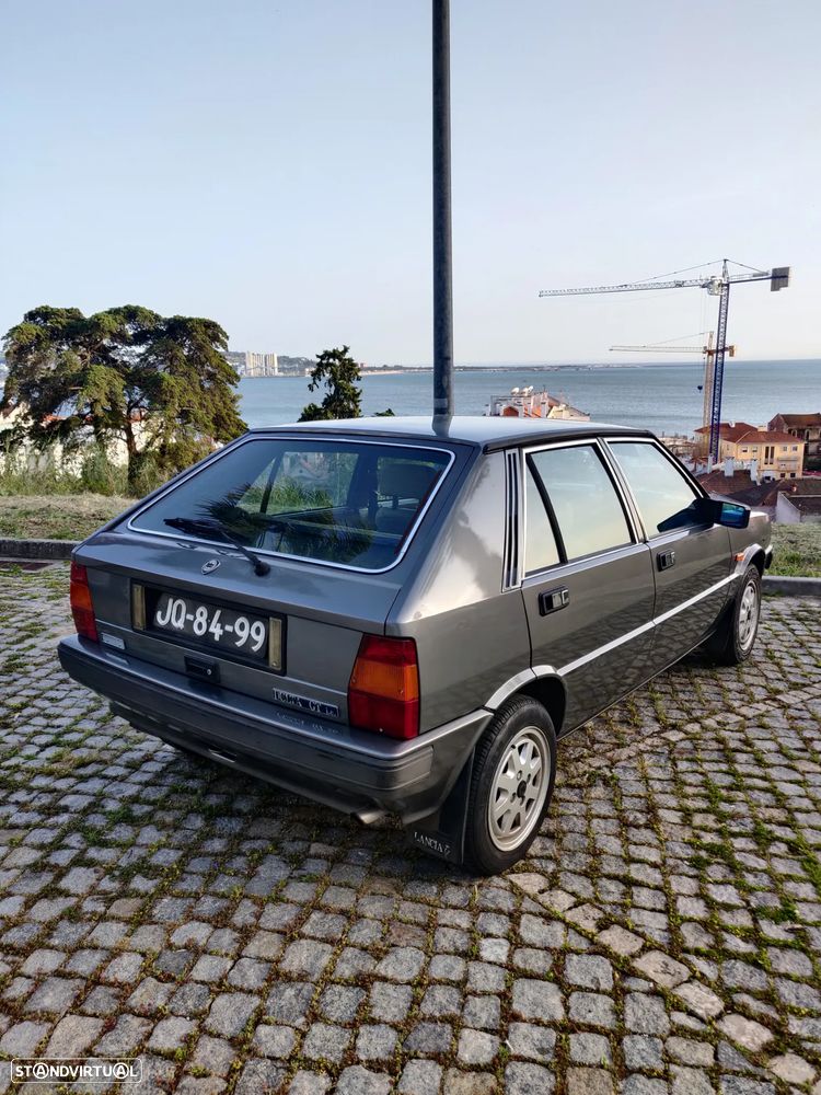 Lancia Delta 1.6 GT ie - 6