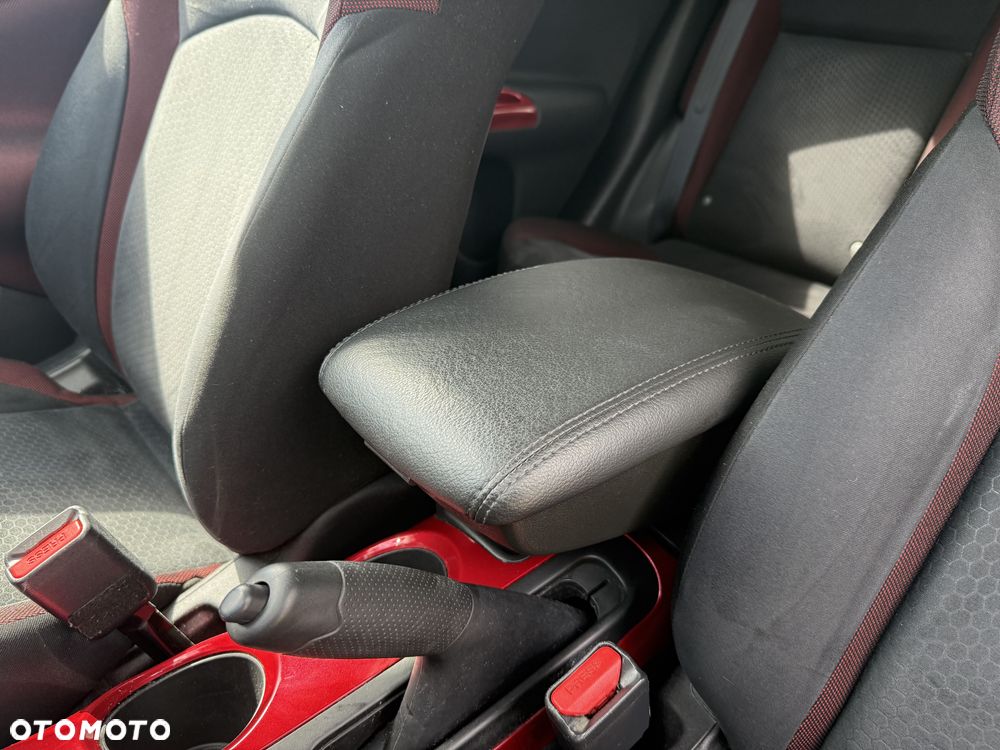Nissan Juke 1.6 Start/Stop Visia - 27