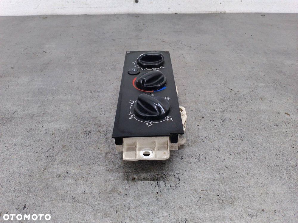 PANEL NAWIEWU RENAULT MASTER II FL BEHR92537 - 5