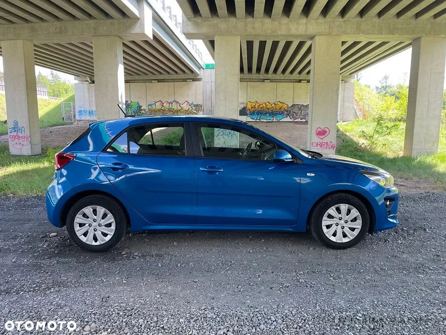 Kia Rio 1.2 L - 3